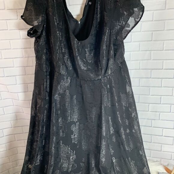 Torrid Lurex Floral Print Chiffon Fit/Flare Dress - Picture 3 of 7